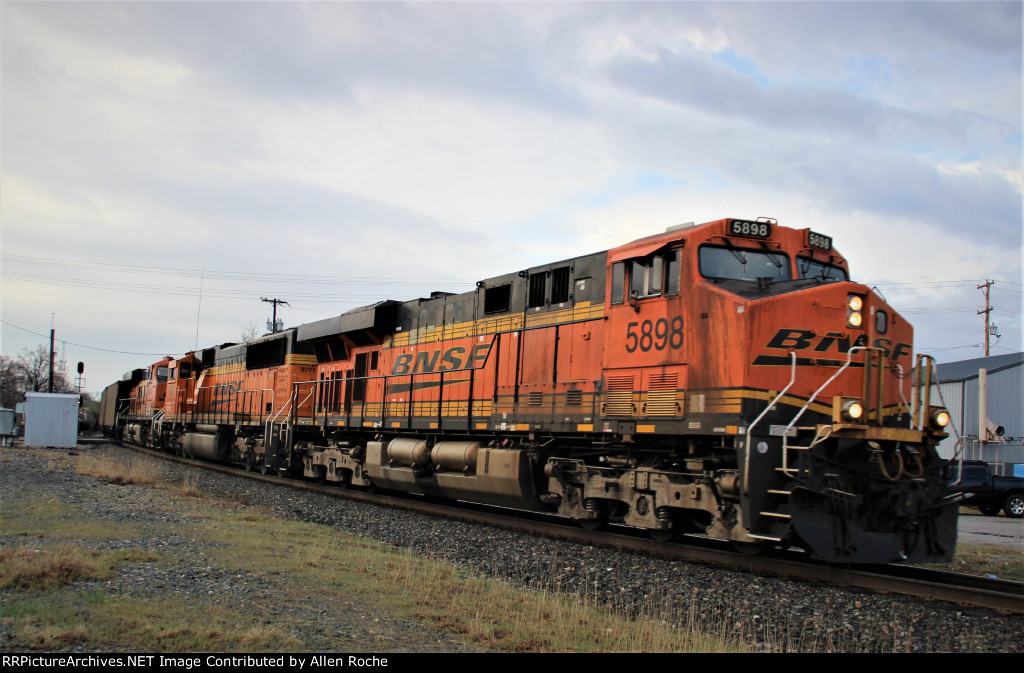 BNSF 5898